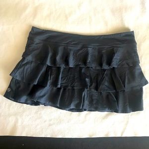 Lija Womens Match Skort 3 Tiers Ruffled Skirt Tennis Running ~ Graphite Mesh (L)